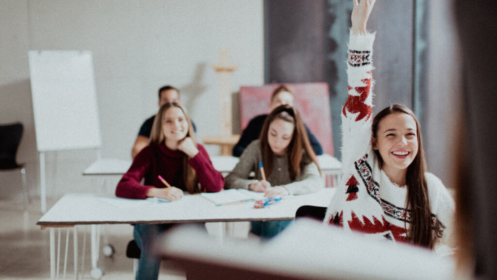 Karşıyaka’nın En Yeni Eğitim Merkezi: Küp VIP Kurs ile TYT‑AYT’i Avantaja Çevir!